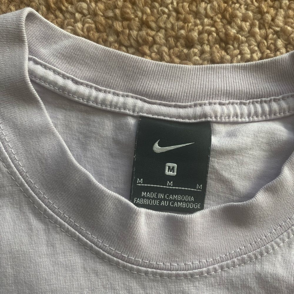 Nike City Exploration Purple Pepper Shirt - Picture 5 of 8